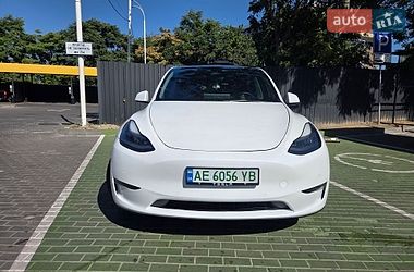 Позашляховик / Кросовер Tesla Model Y 2021 в Дніпрі