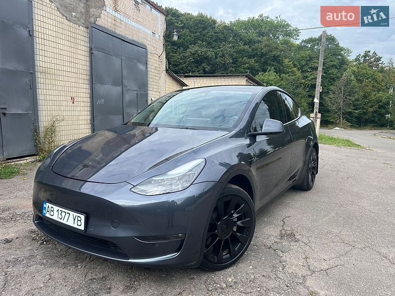 Tesla Model Y 2023