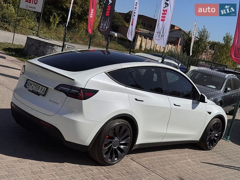 Внедорожник / Кроссовер Tesla Model Y 2022 в Бердичеве