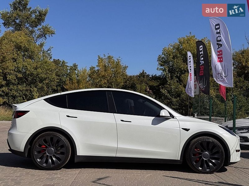 Внедорожник / Кроссовер Tesla Model Y 2022 в Бердичеве