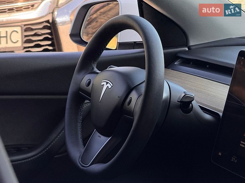 Внедорожник / Кроссовер Tesla Model Y 2022 в Бердичеве