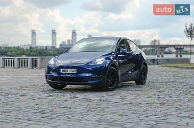 Позашляховик / Кросовер Tesla Model Y 2022 в Києві