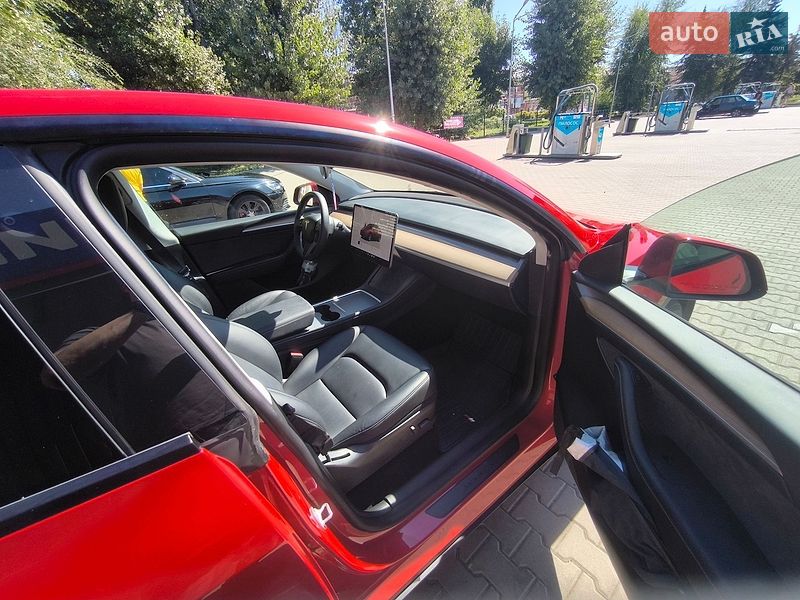 Позашляховик / Кросовер Tesla Model Y 2022 в Кривому Розі