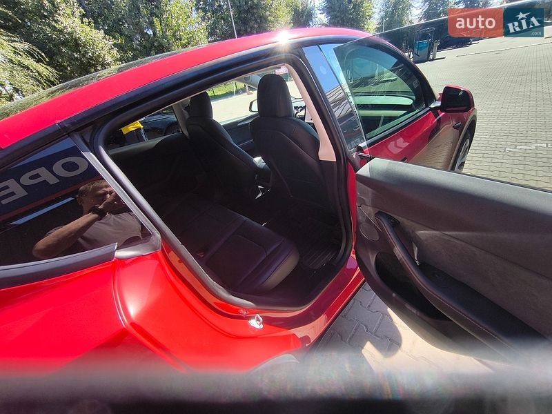 Позашляховик / Кросовер Tesla Model Y 2022 в Кривому Розі