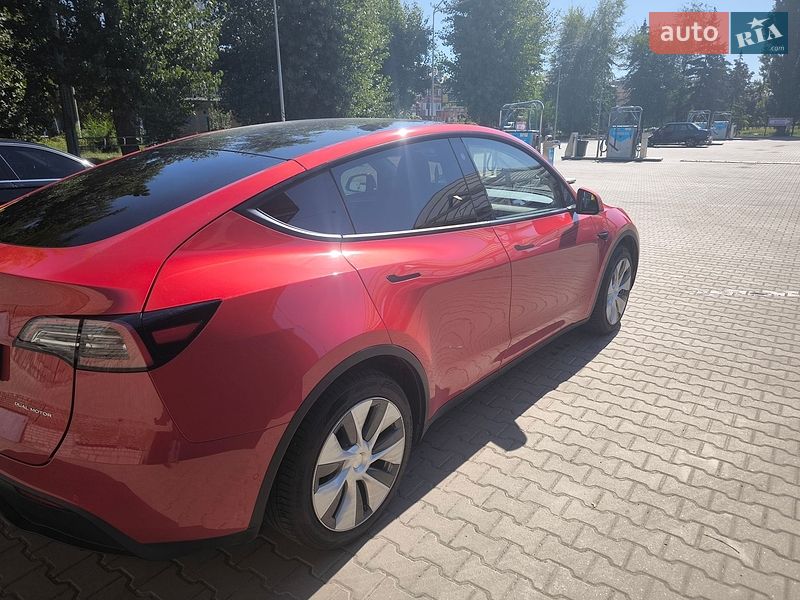 Позашляховик / Кросовер Tesla Model Y 2022 в Кривому Розі