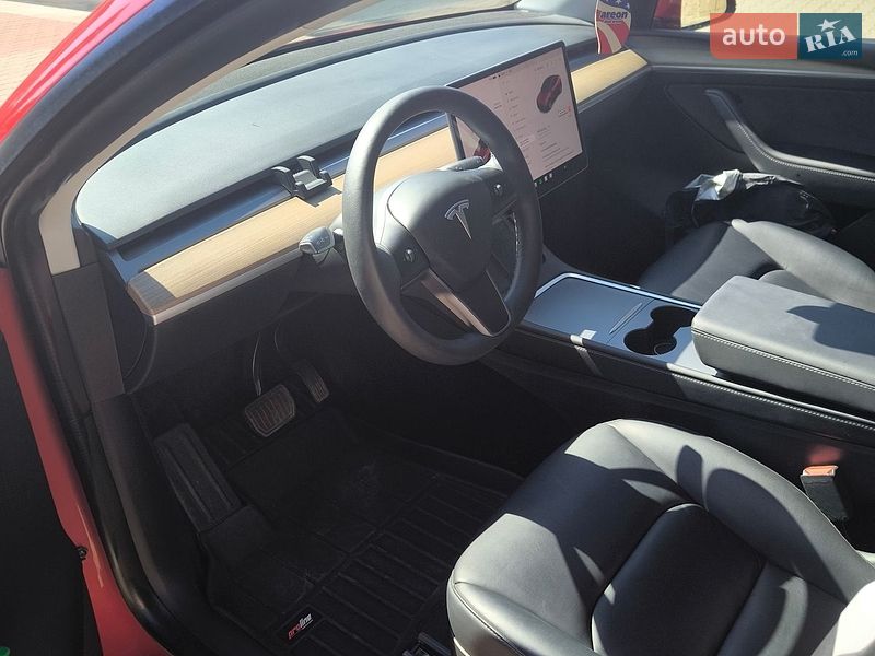 Позашляховик / Кросовер Tesla Model Y 2022 в Кривому Розі