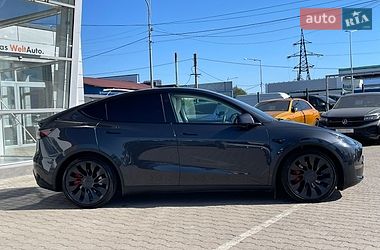 Позашляховик / Кросовер Tesla Model Y 2024 в Чернівцях фото 5 Позашляховик / Кросовер Tesla Model Y 2024 в Чернівцях