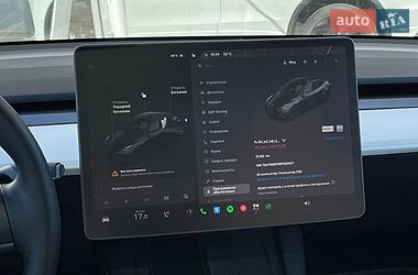 Позашляховик / Кросовер Tesla Model Y 2024 в Чернівцях фото 15 Позашляховик / Кросовер Tesla Model Y 2024 в Чернівцях