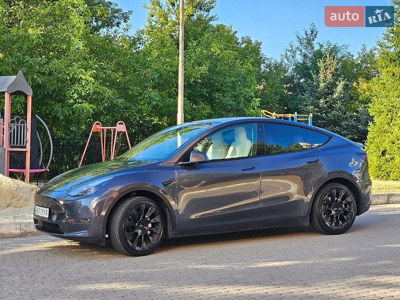 Tesla Model Y 2022