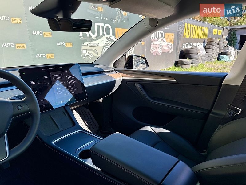 Внедорожник / Кроссовер Tesla Model Y 2024 в Харькове