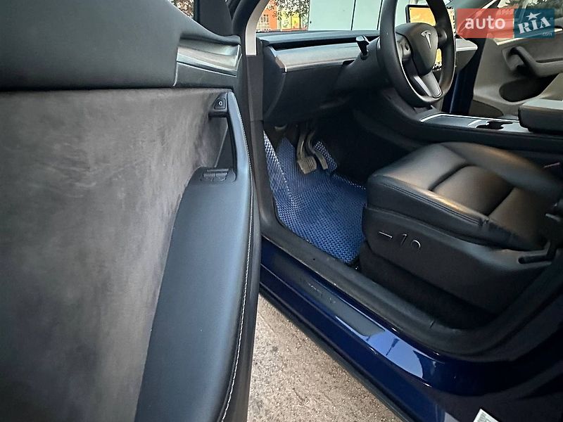 Позашляховик / Кросовер Tesla Model Y 2022 в Харкові