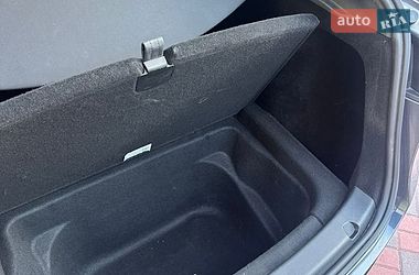 Позашляховик / Кросовер Tesla Model Y 2023 в Дніпрі фото 9 Позашляховик / Кросовер Tesla Model Y 2023 в Дніпрі