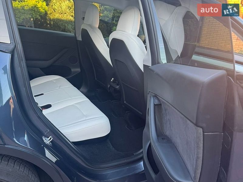 Позашляховик / Кросовер Tesla Model Y 2023 в Дніпрі фото 10 Позашляховик / Кросовер Tesla Model Y 2023 в Дніпрі