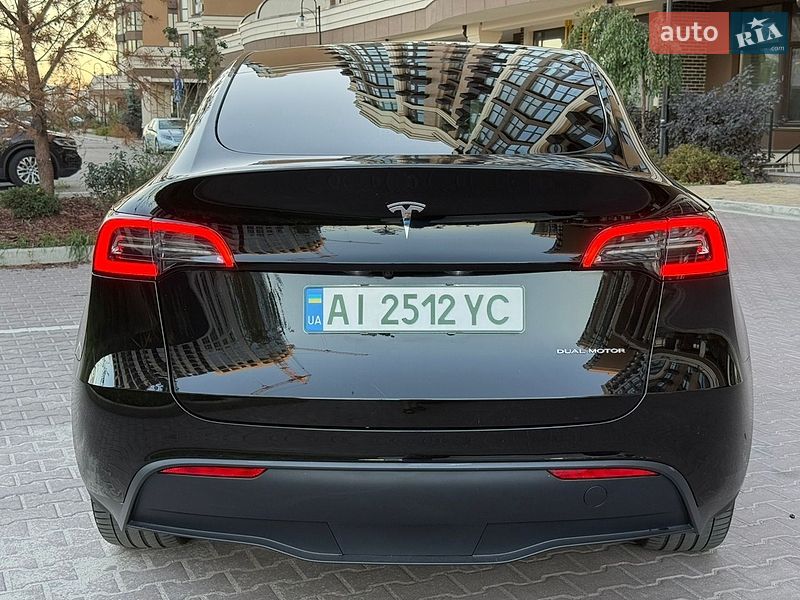Позашляховик / Кросовер Tesla Model Y 2023 в Києві