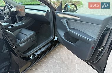 Позашляховик / Кросовер Tesla Model Y 2023 в Києві