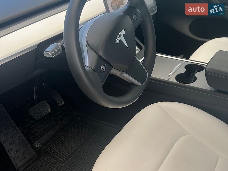 Внедорожник / Кроссовер Tesla Model Y 2024 в Хмельницком