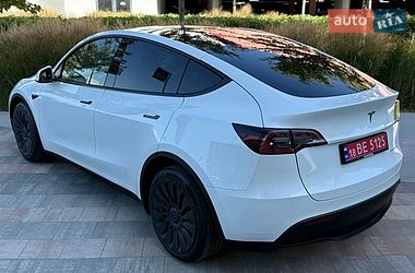 Внедорожник / Кроссовер Tesla Model Y 2023 в Киеве