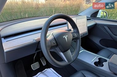Внедорожник / Кроссовер Tesla Model Y 2023 в Киеве