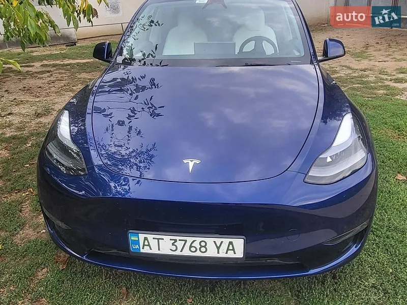 Tesla Model Y 2023