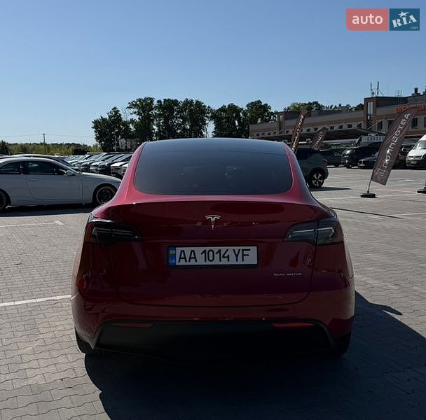Внедорожник / Кроссовер Tesla Model Y 2023 в Киеве