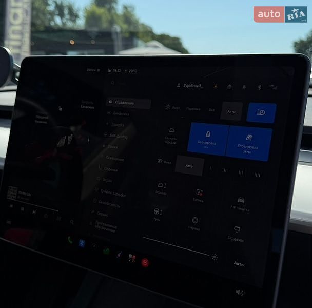 Внедорожник / Кроссовер Tesla Model Y 2023 в Киеве