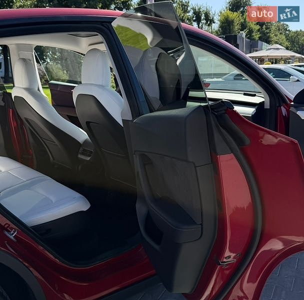 Позашляховик / Кросовер Tesla Model Y 2023 в Києві