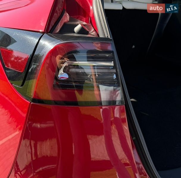 Внедорожник / Кроссовер Tesla Model Y 2023 в Киеве