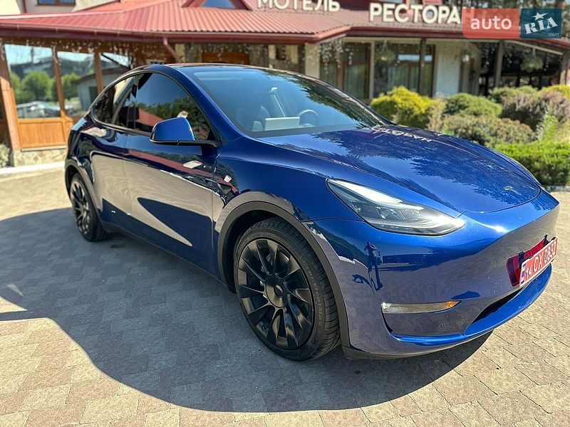 Позашляховик / Кросовер Tesla Model Y 2023 в Львові