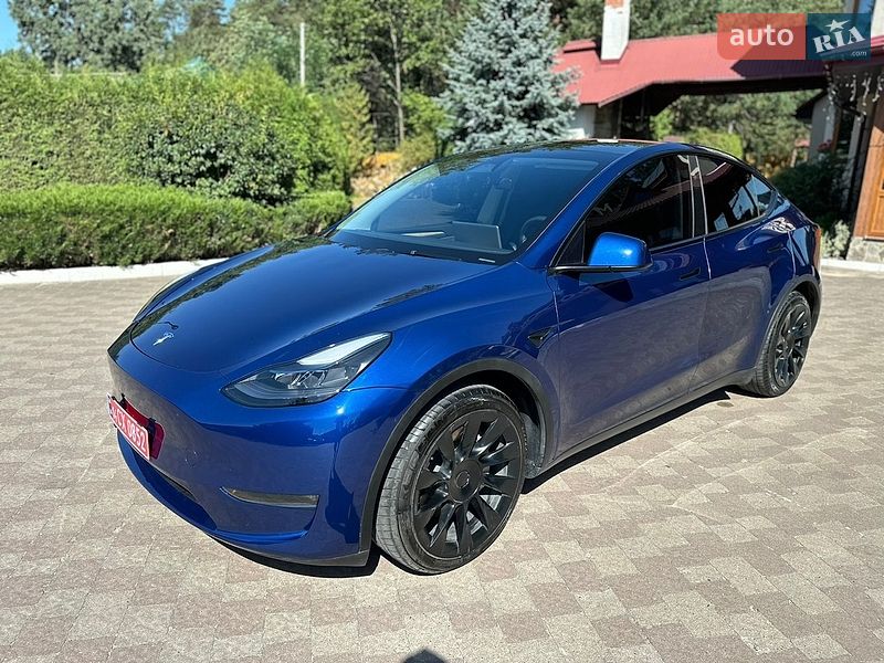 Позашляховик / Кросовер Tesla Model Y 2023 в Львові