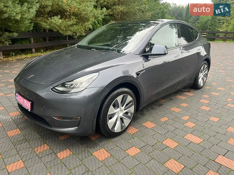 Tesla Model Y 2020
