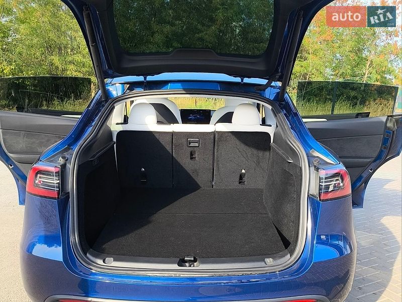 Внедорожник / Кроссовер Tesla Model Y 2024 в Кропивницком