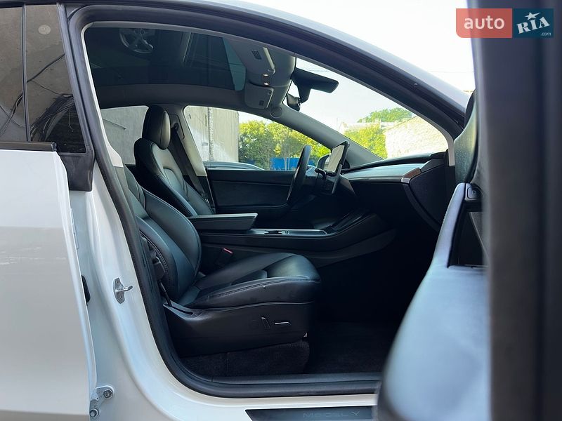 Внедорожник / Кроссовер Tesla Model Y 2021 в Одессе