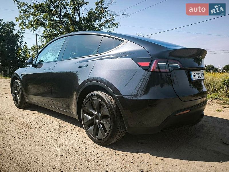 Внедорожник / Кроссовер Tesla Model Y 2024 в Днепре