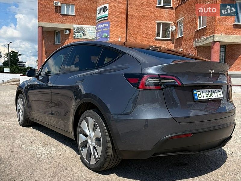 Внедорожник / Кроссовер Tesla Model Y 2024 в Полтаве