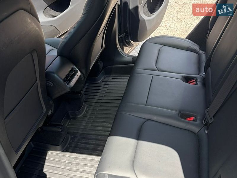 Внедорожник / Кроссовер Tesla Model Y 2024 в Полтаве