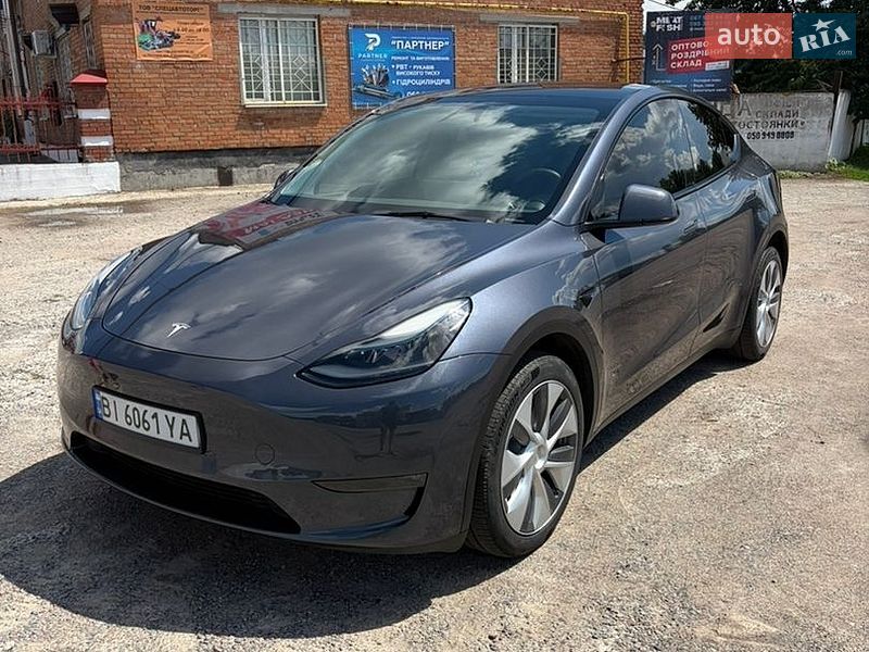Внедорожник / Кроссовер Tesla Model Y 2024 в Полтаве