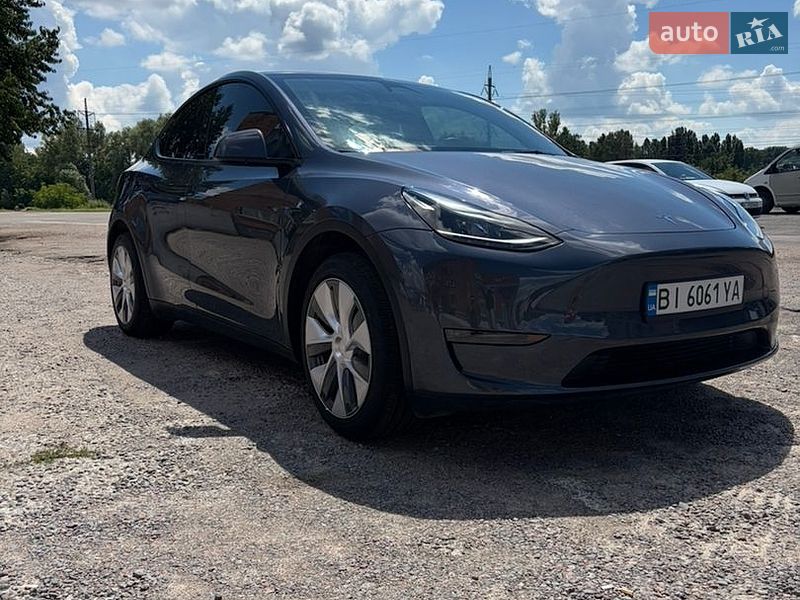Внедорожник / Кроссовер Tesla Model Y 2024 в Полтаве