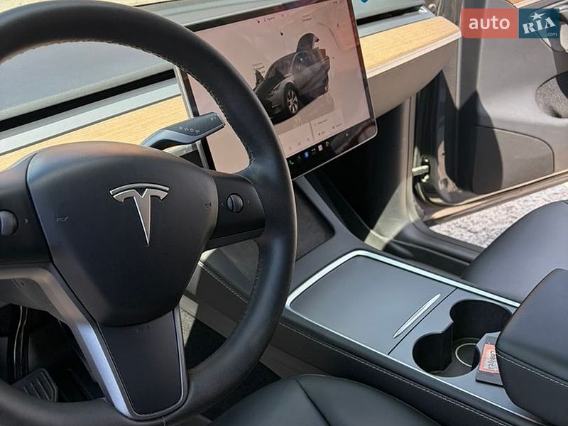 Внедорожник / Кроссовер Tesla Model Y 2024 в Полтаве