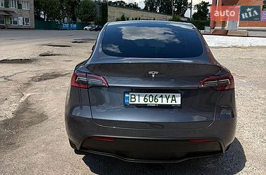 Внедорожник / Кроссовер Tesla Model Y 2024 в Полтаве