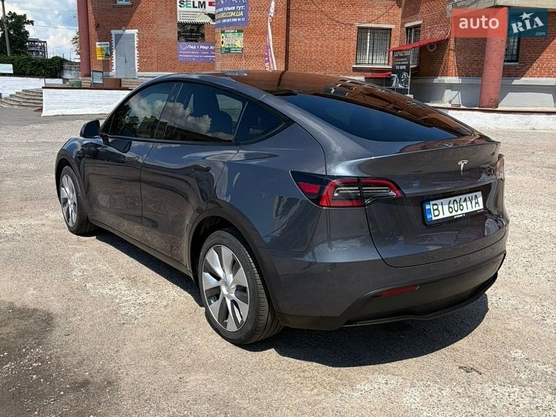 Внедорожник / Кроссовер Tesla Model Y 2024 в Полтаве