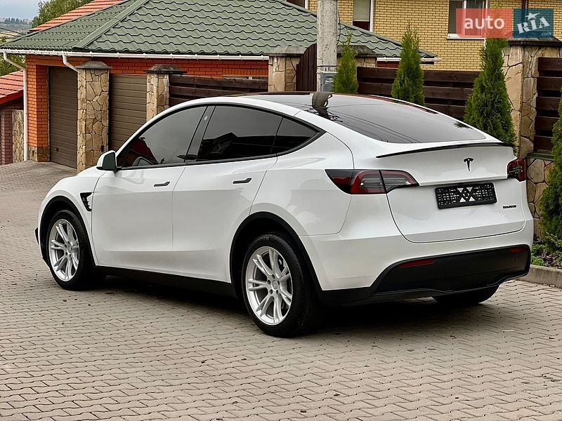 Внедорожник / Кроссовер Tesla Model Y 2023 в Хмельницком