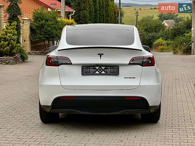 Внедорожник / Кроссовер Tesla Model Y 2023 в Хмельницком