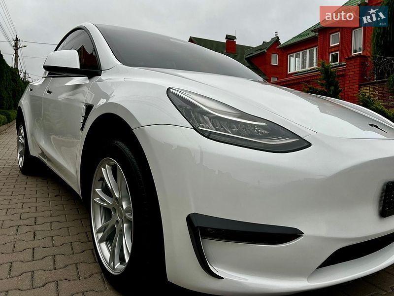 Внедорожник / Кроссовер Tesla Model Y 2023 в Хмельницком