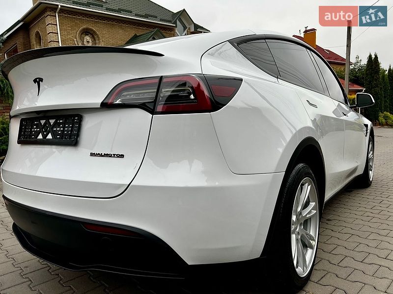 Внедорожник / Кроссовер Tesla Model Y 2023 в Хмельницком