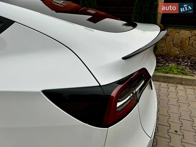 Позашляховик / Кросовер Tesla Model Y 2023 в Хмельницькому