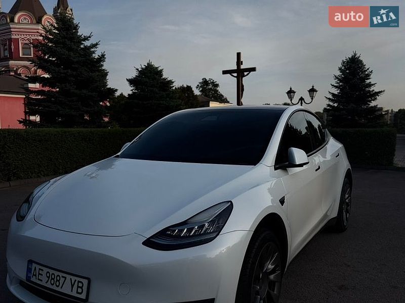 Tesla Model Y 2022