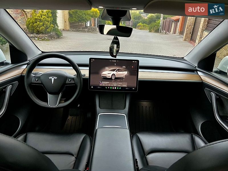 Внедорожник / Кроссовер Tesla Model Y 2023 в Хмельницком
