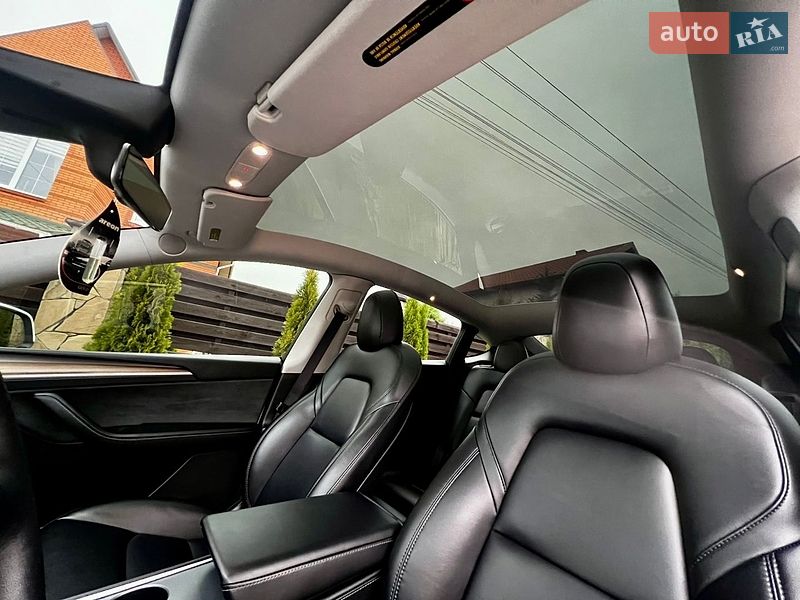 Позашляховик / Кросовер Tesla Model Y 2023 в Хмельницькому