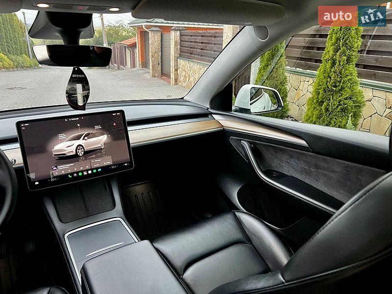 Внедорожник / Кроссовер Tesla Model Y 2023 в Хмельницком