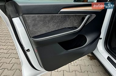 Внедорожник / Кроссовер Tesla Model Y 2023 в Хмельницком